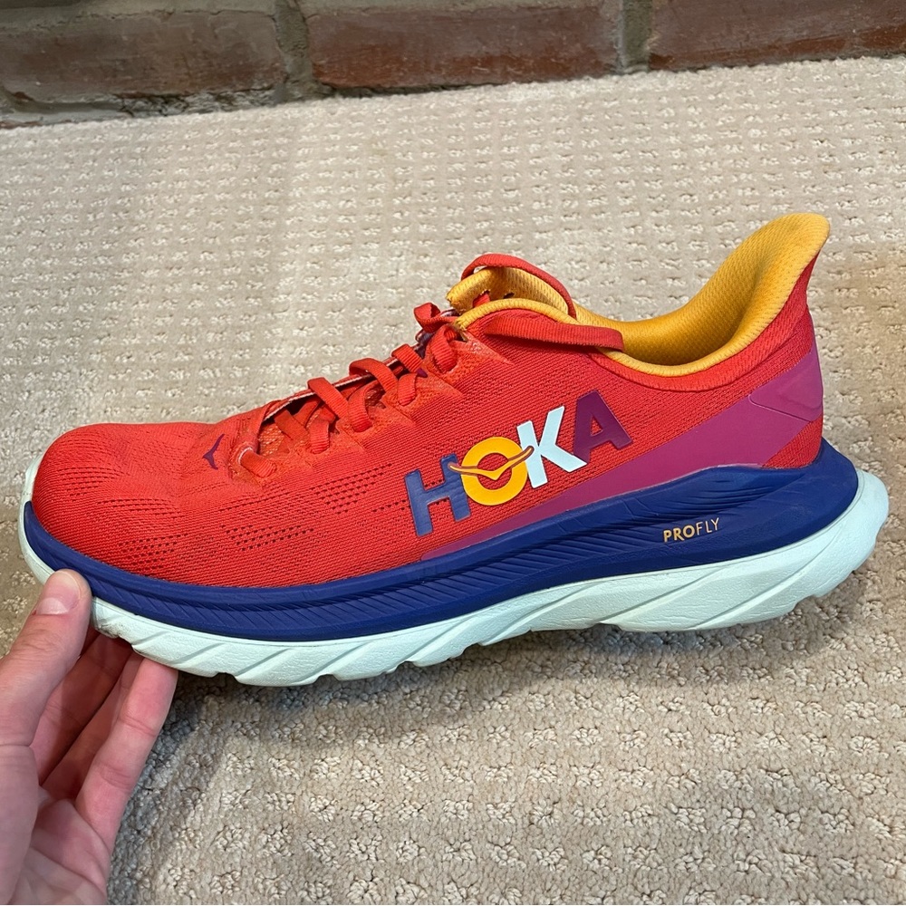 Hoka One One Mach 4 sneakers